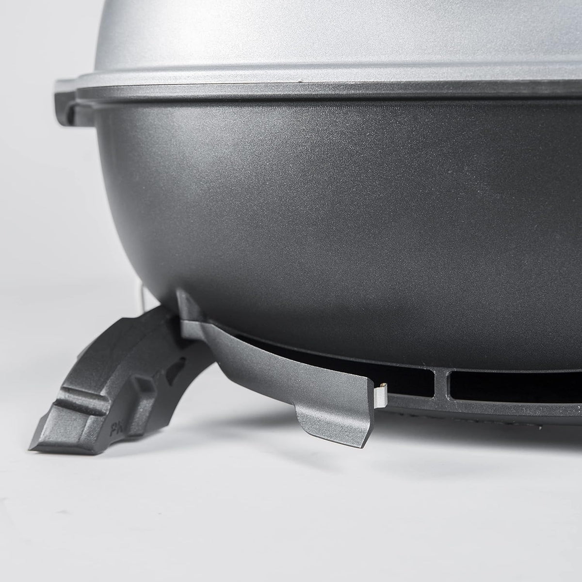 Portable Charcoal BBQ Grill and Smoker with Lid, Cast Iron Aluminum Outdoor Cooking Mini Barbecue Grills, Grey Q782805