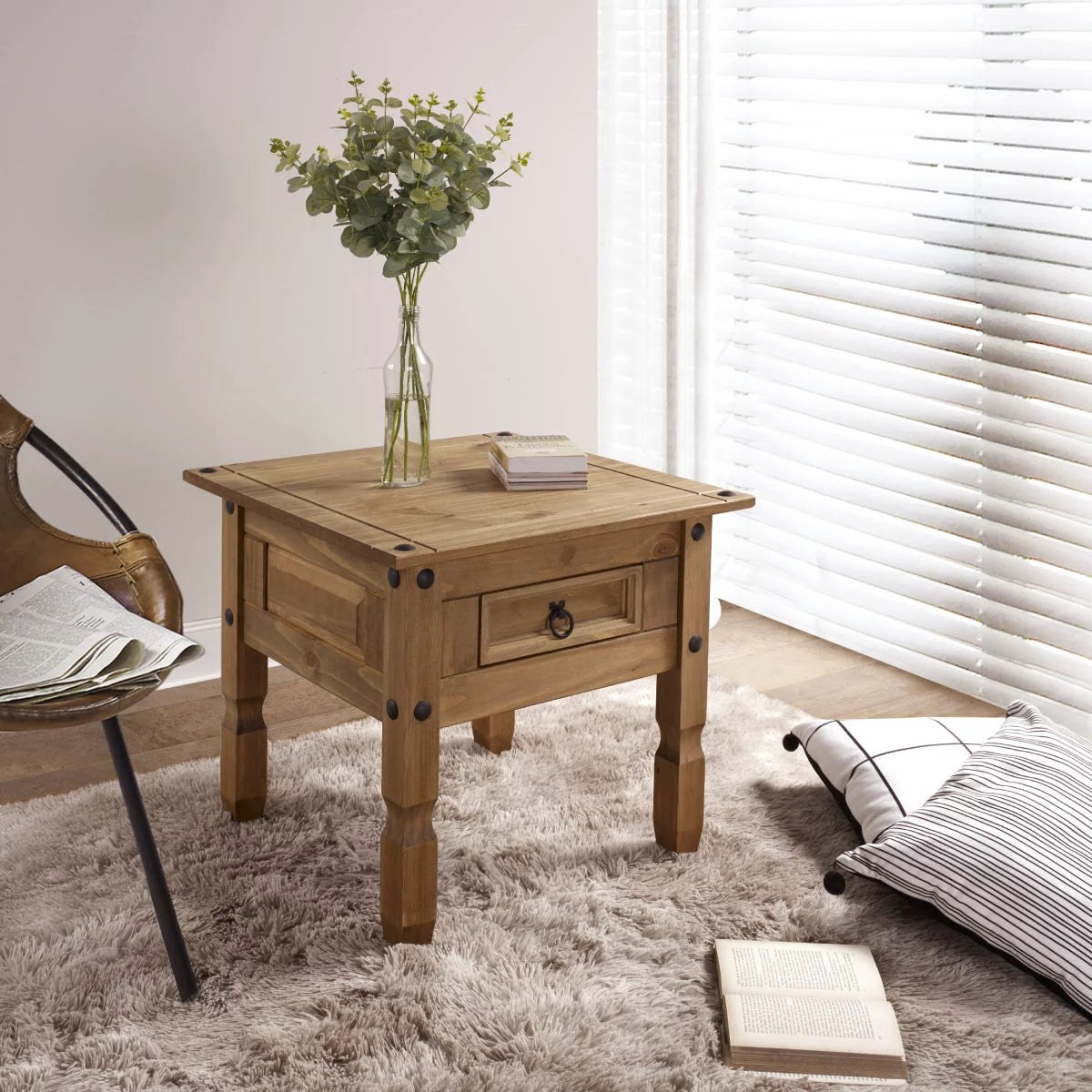 Side Table E887