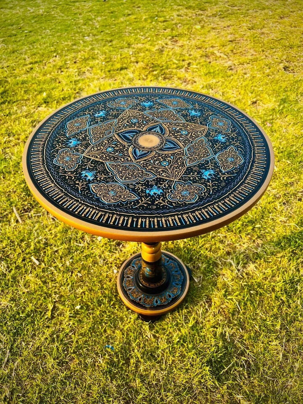 Engraved Wood Round Table W668416