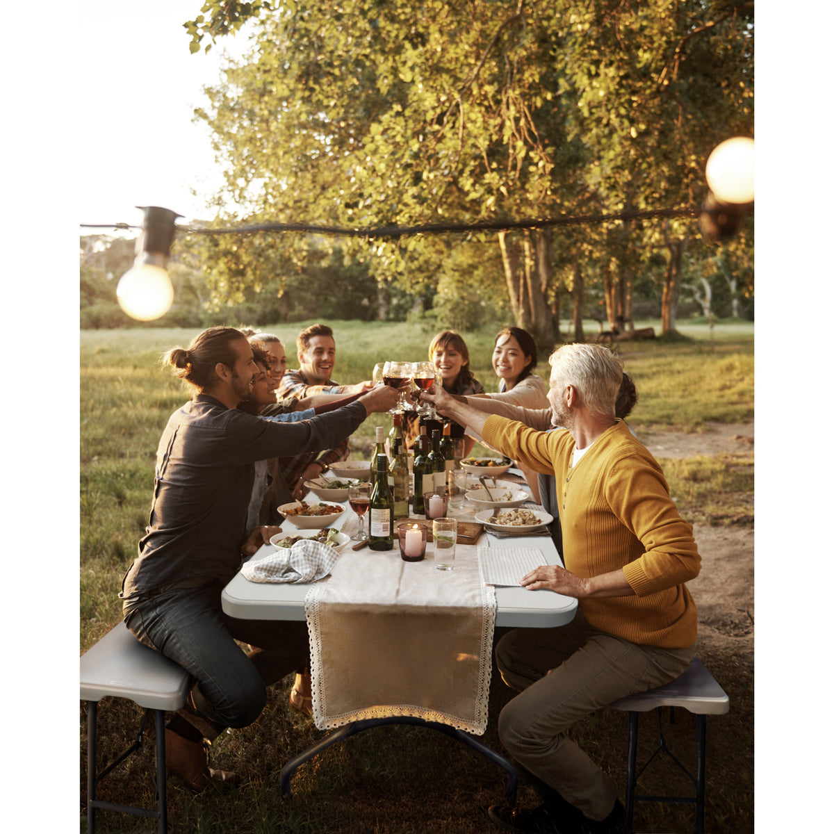 6' Folding Banquet Table & Folding Chairs (4 Pack) U189736