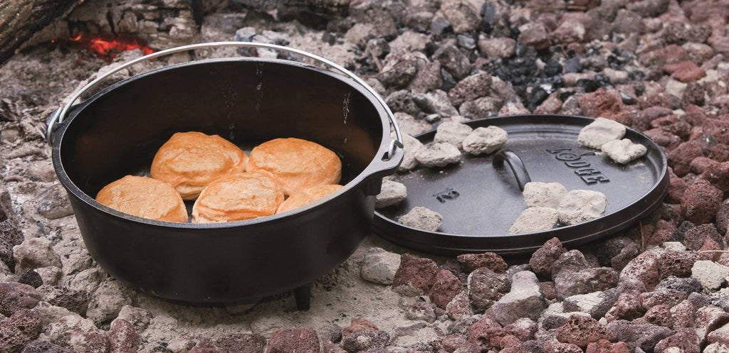 Cast Iron Camp Dutch Oven 6-Quart D98105